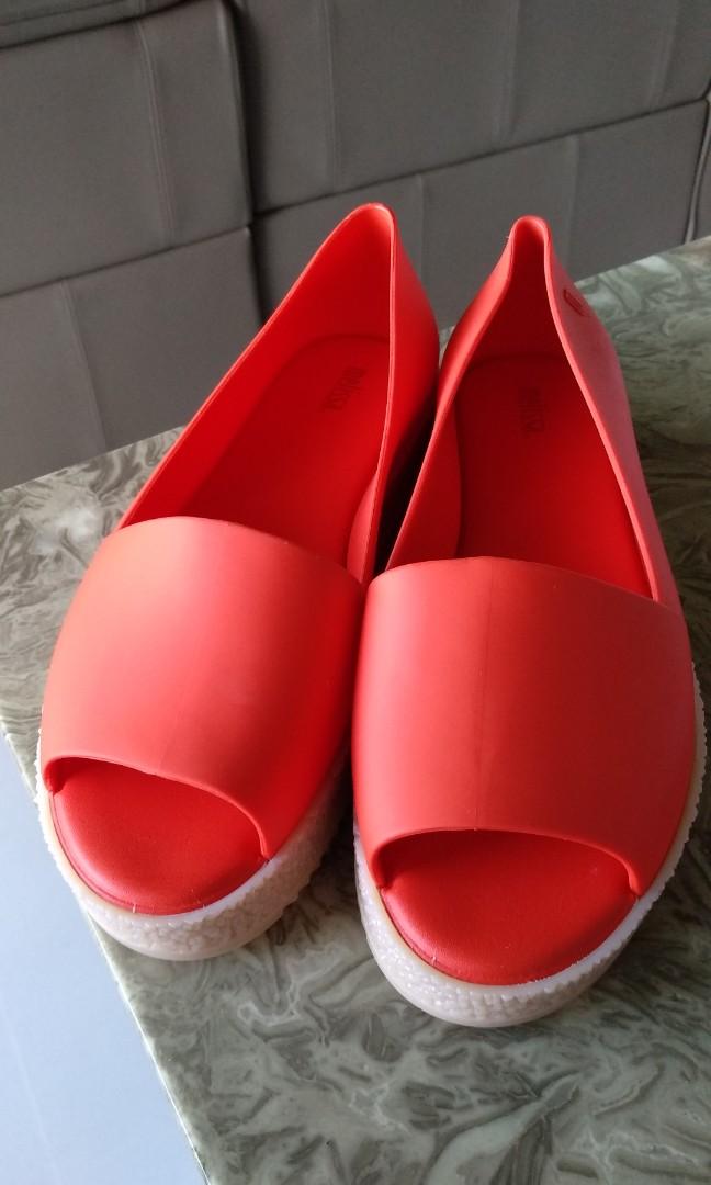 Melissa peep discount toe flats