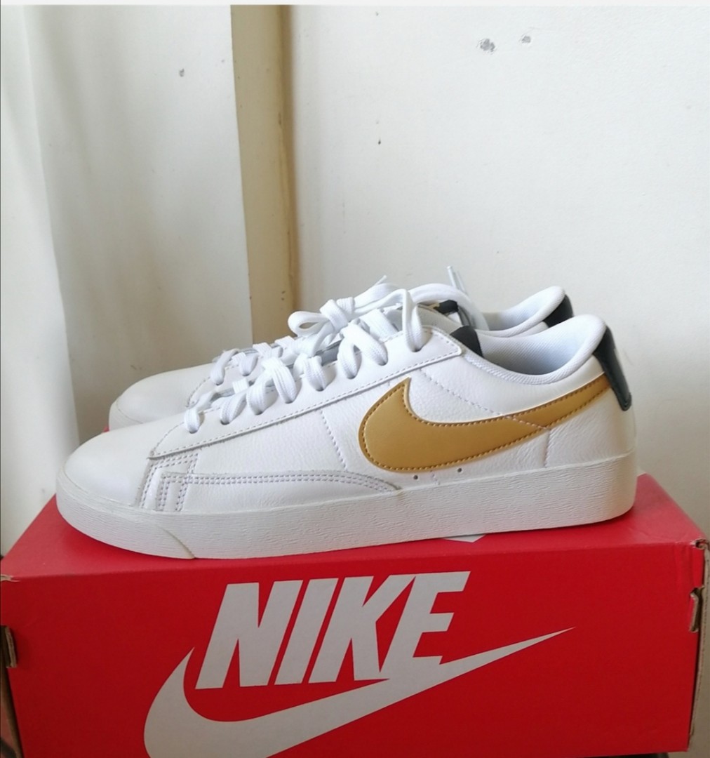 Nike Blazer Low LE Wmns, Women's Fashion, Footwear, Sneakers on Carousell