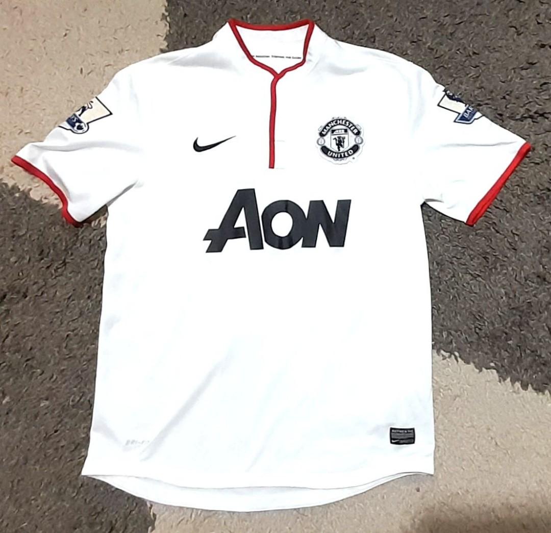 Manchester united aon white jersey hotsell