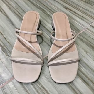 (Category: ) located in . Submitted by shopsoiled.c (Listing ID 1166718838, Image 1). Description: .