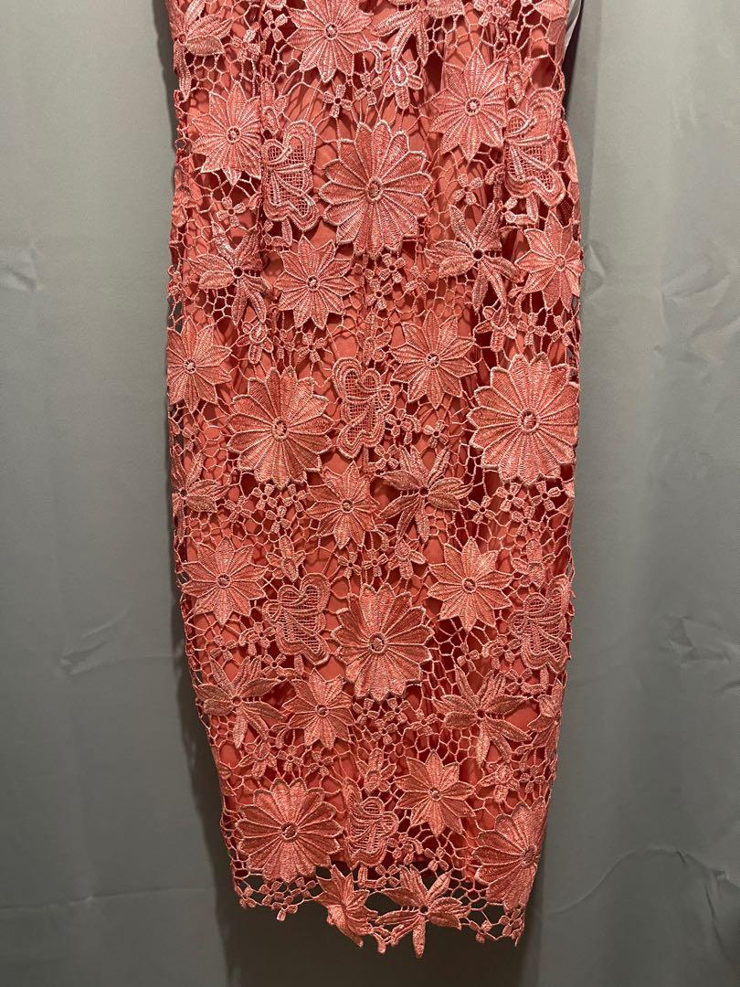 Pink Floral Dress (Category: Dresses) located in Quezon City. Submitted by lkeithsydavid (Listing ID 1166700984, Image 2). Description: Brand: Paperdolls Size: Small Bnew with tag!! Super ganda in person 💖 quality fabric Bought this for 2499.