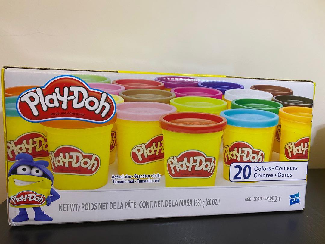 Play Doh Toy Chest Over 100 Piece Set & 20 Cans Compound - Opened