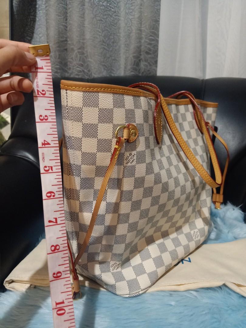 Preloved lv neverfull azure (Category: Luxury Bags & Wallets) located in Cebu City. Submitted by day.98 (Listing ID 1166801849, Image 2). Description: 🇯🇵from japan surplus 🇯🇵genuine leather 🇯🇵meduim size 🇯🇵coded 🇯🇵no flwas.
