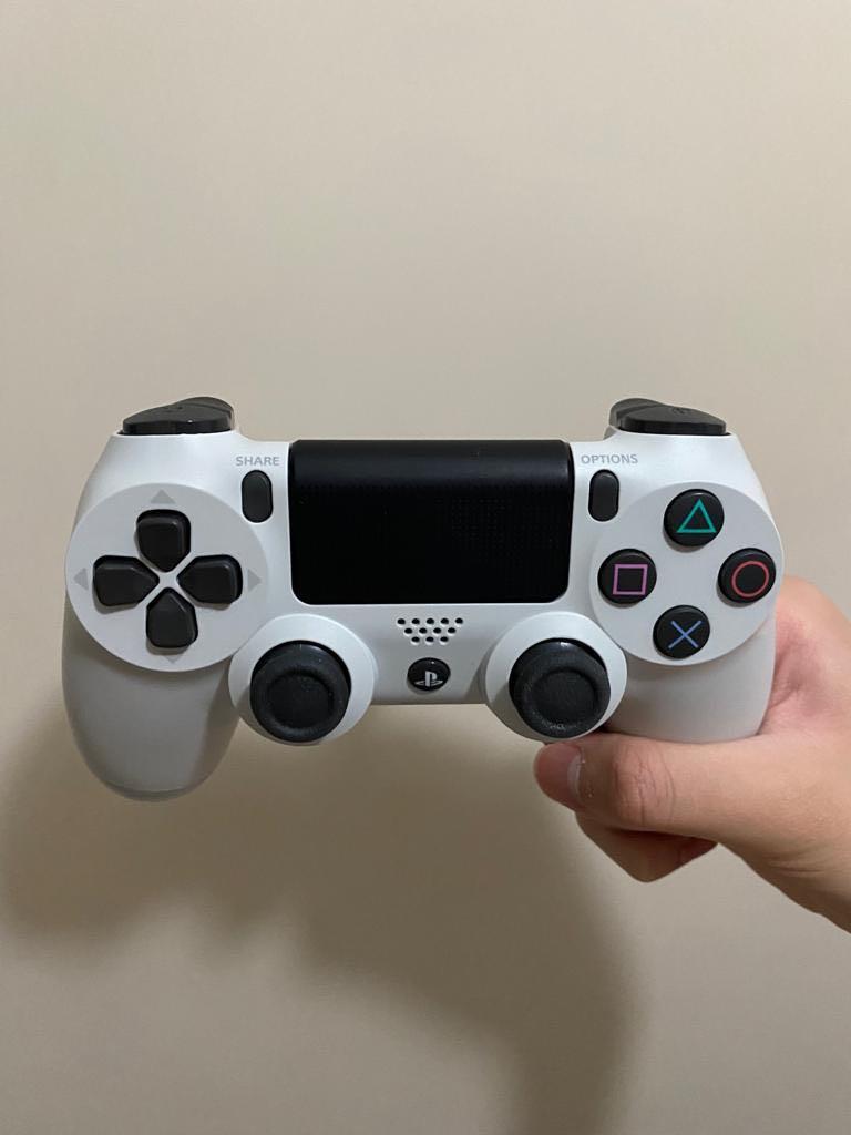 PS4 白色手制可連藍芽, 電子遊戲, 電子遊戲機, PlayStation - Carousell