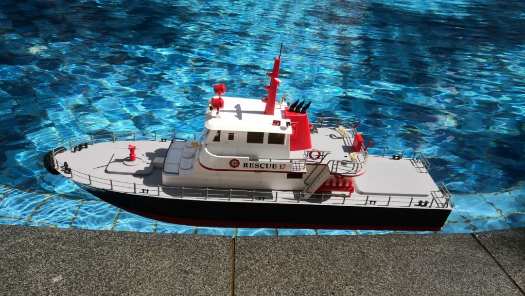 Rescue 17 2025 fireboat rtr