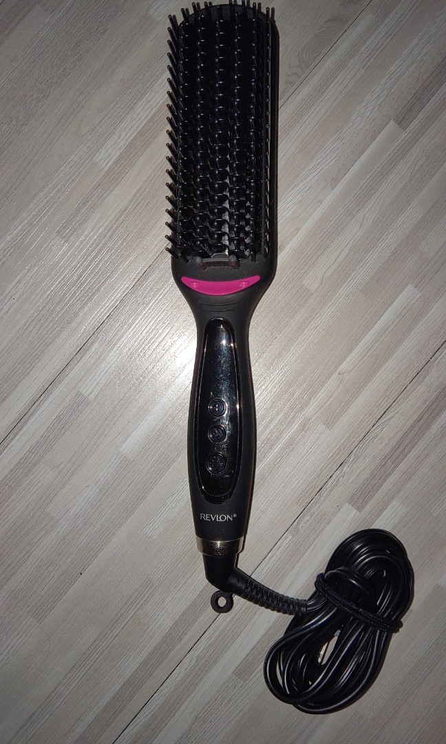 Hair Straightening Brush REVLON, Beauty & Personal Care, Hair on Carousell
