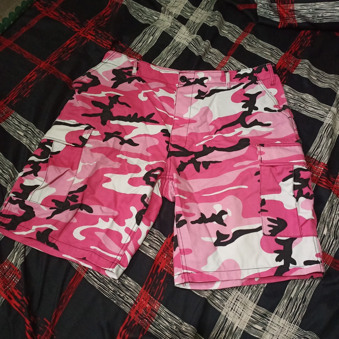 Rothco Pink Cargo Shorts, Men's Fashion, Bottoms, Shorts on Carousell