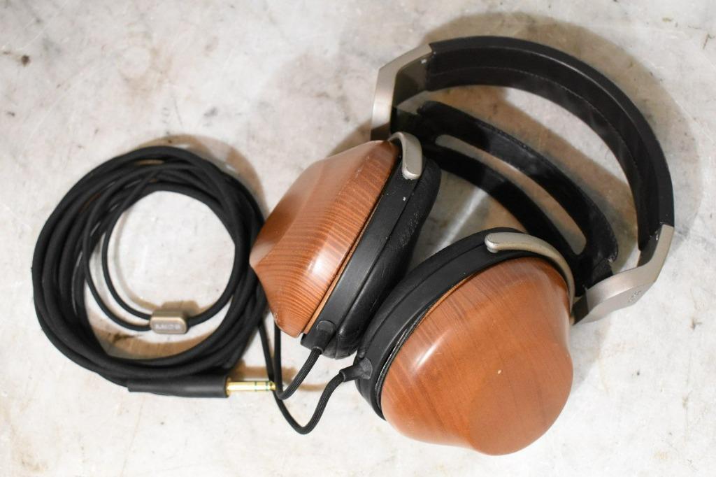 Sony MDR-R10