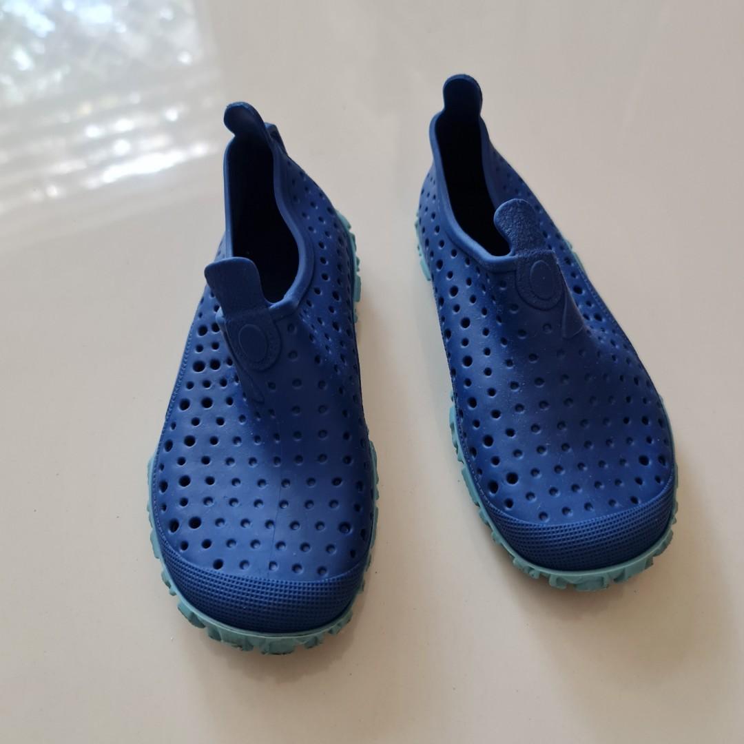 SPEEDO KIDS AQUA SHOES, Babies & Kids, Babies & Kids Fashion on Carousell