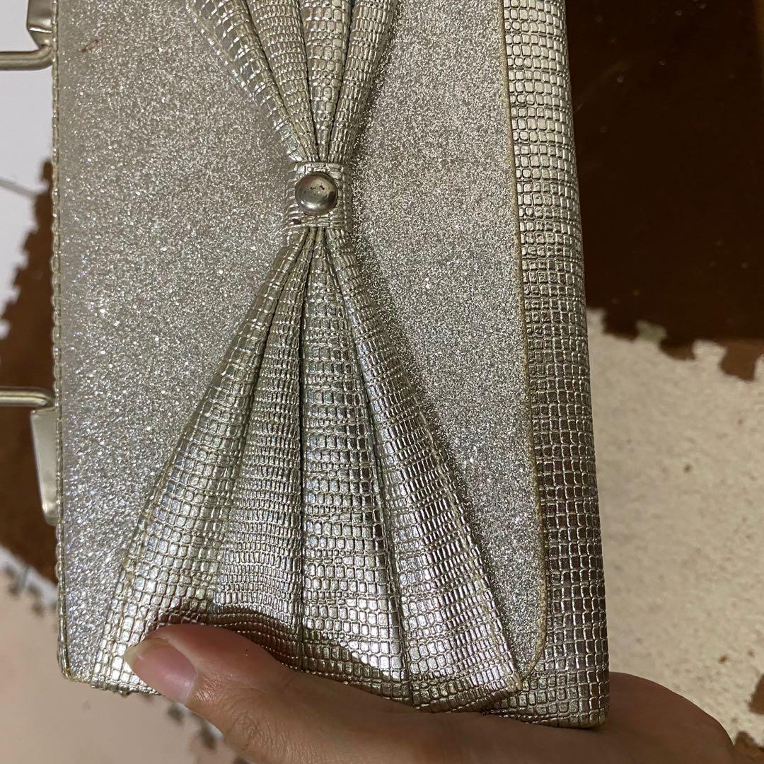 Tas kondangan, Barang Mewah, Tas & Dompet di Carousell