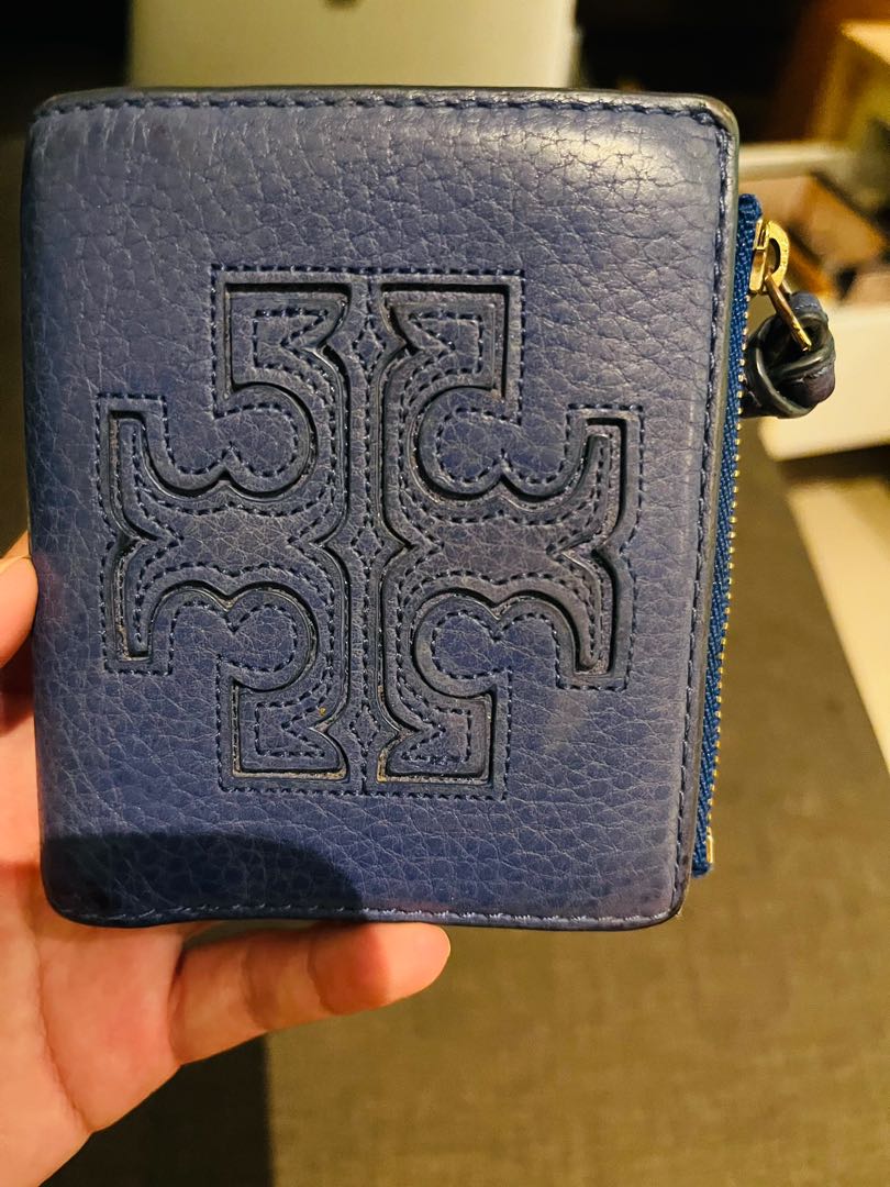 Tory Burch wallet, Men's Fashion, Watches & Accessories, Wallets & Card  Holders on Carousell