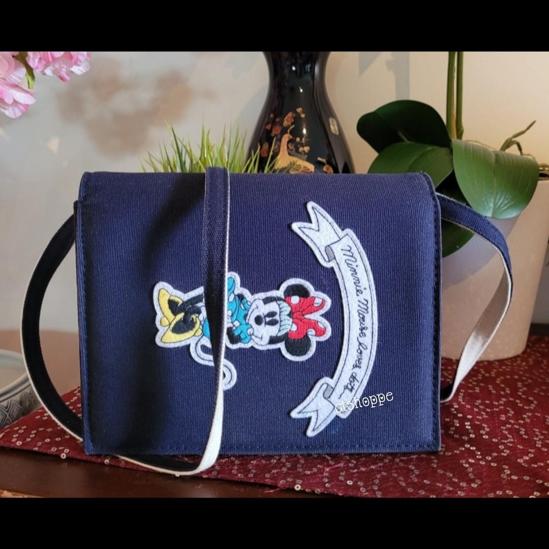 Minnie mouse discount clutch bag