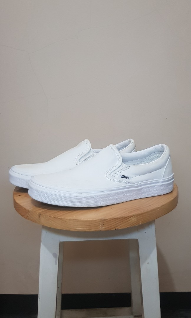 vans slip on total white
