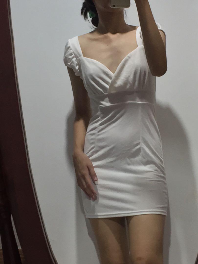 white_mini_bodycon_dress_1655284196_7309554f_progressive.jpg