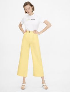 (Category: ) located in . Submitted by xwlwardrobe (Listing ID 1166786602, Image 1). Description: .