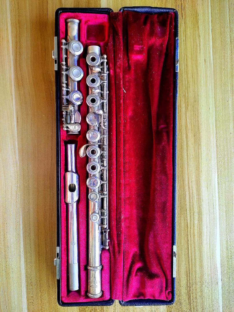 FLUTE YAMAHA YFL481, Hobbies & Toys, Music & Media, Musical