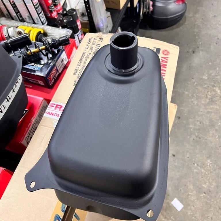 Aerox V2 Fuel Tank 8 Liter, Motorcycles, Motorcycle Accessories on
