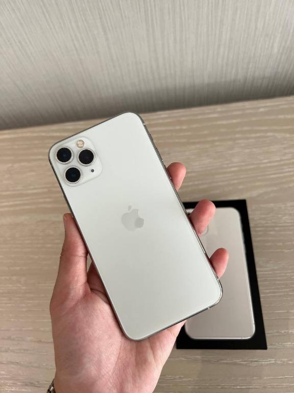 iPhone 11 Pro シルバー 256GBご検討お願いします