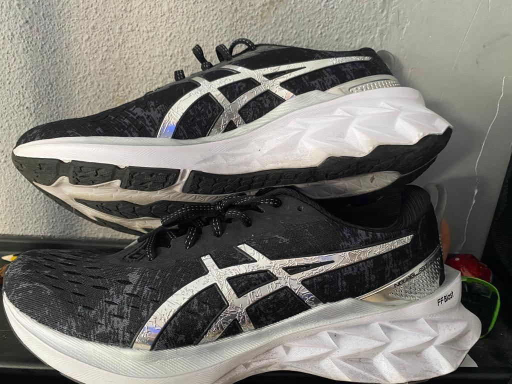 Asics Novablast 2 20km for SALE