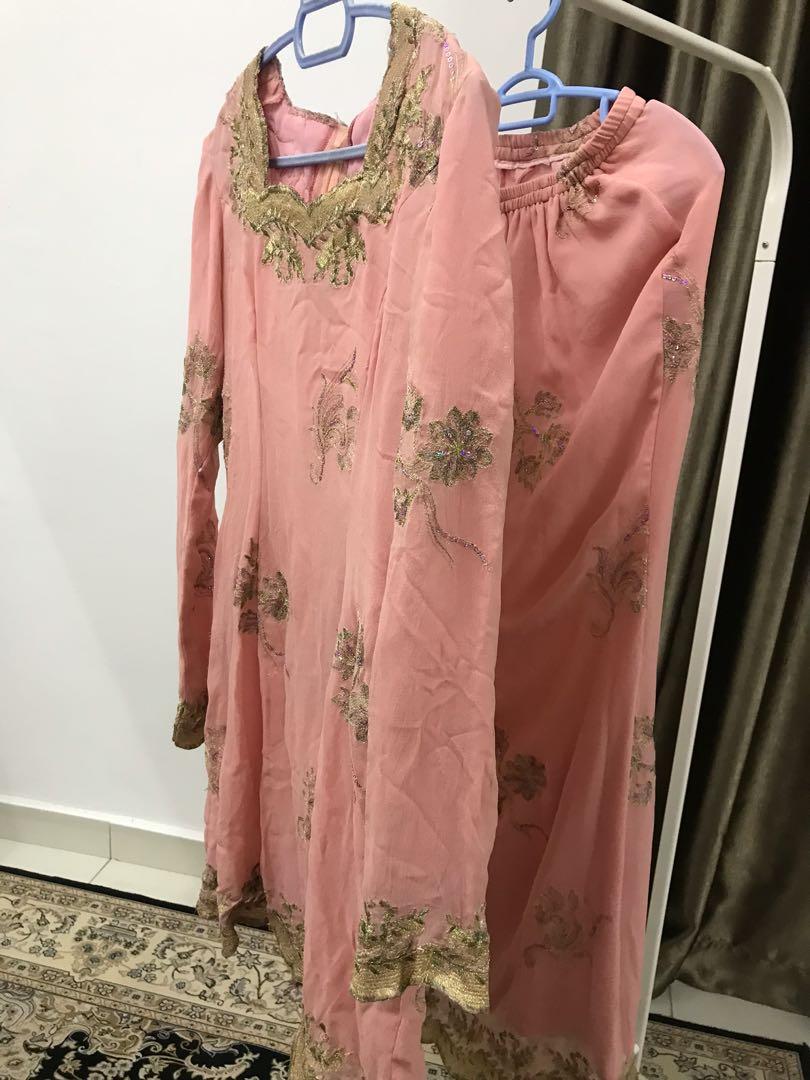 Baju kurung saree moden Women s Fashion Muslimah Fashion Baju Kurung sets on Carousell