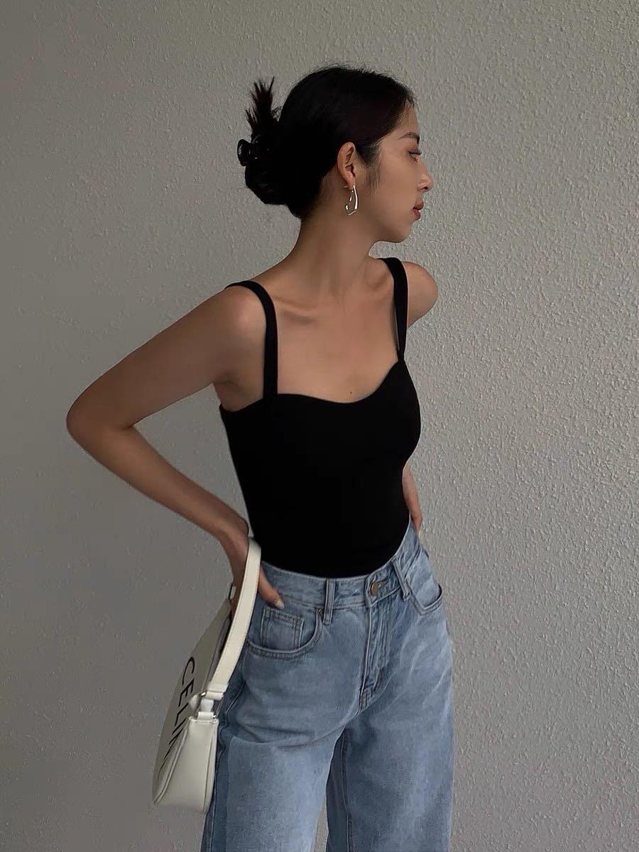 Basic Cami Top (Category: Sleeveless) located in Singapore. Submitted by pixiemrkt (Listing ID 1166976073, Image 2). Description: Brand new in bag Zip closure at the back Straps are detachable (refer to pics) Fabric material is of high quality Size M (refer to pics for measurements) Fits UK6-8.