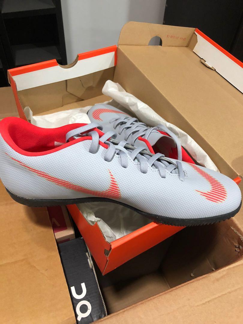 Futsal shoes brand online