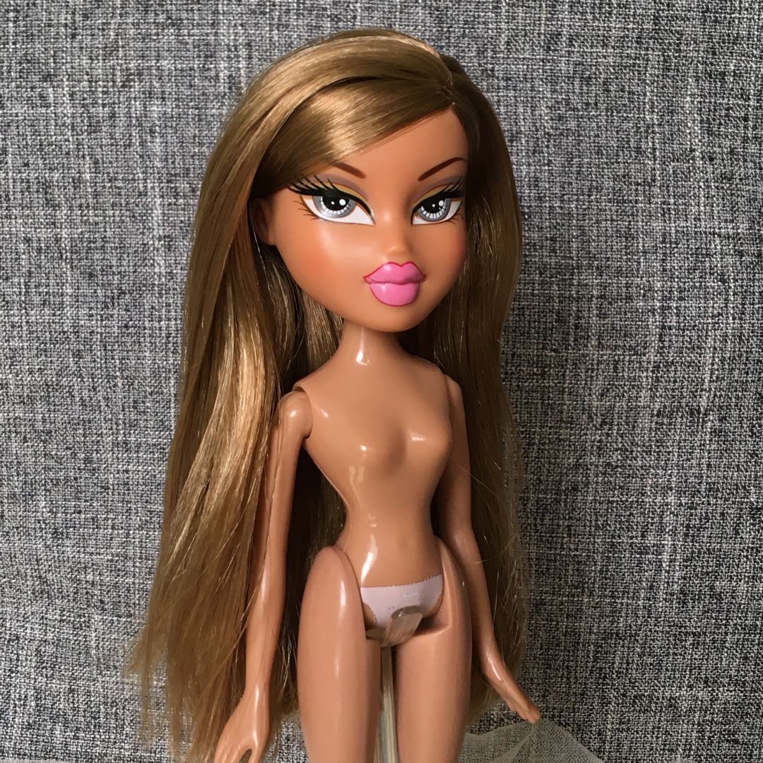 Bratz pampered top pupz yasmin