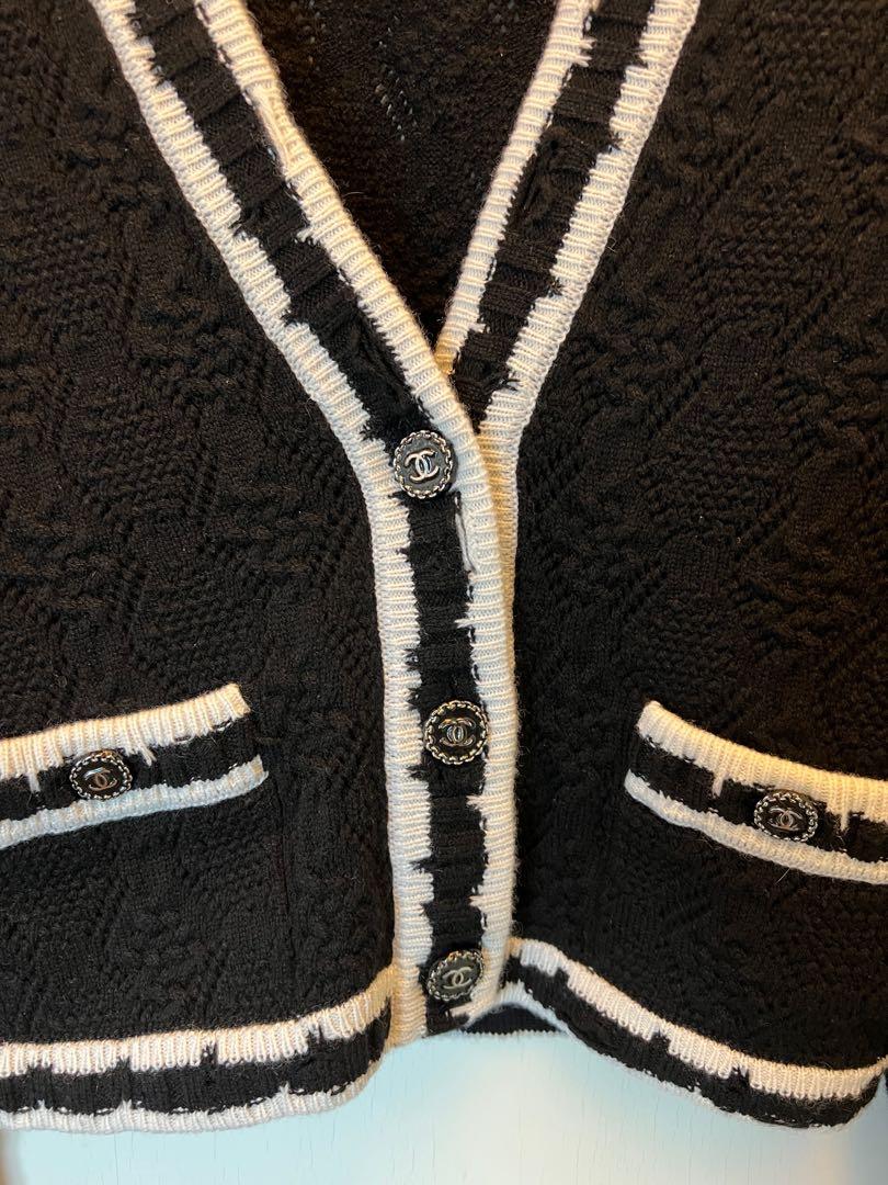 Chanel 22C classic CC buttons black and white cashmere Cardigan