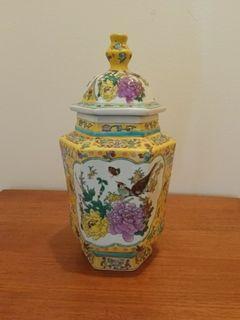 Chinese Traditional Ceramic Ginger Jar