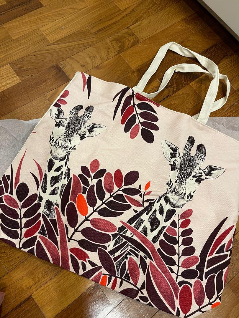 Giraffe tote bag on sale