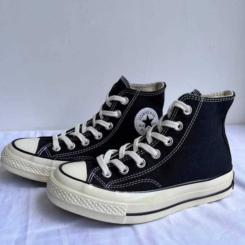 Chuck taylor store black high cut