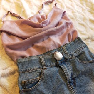 (Category: ) located in . Submitted by _DeclutterQC (Listing ID 1166971833, Image 1). Description: .