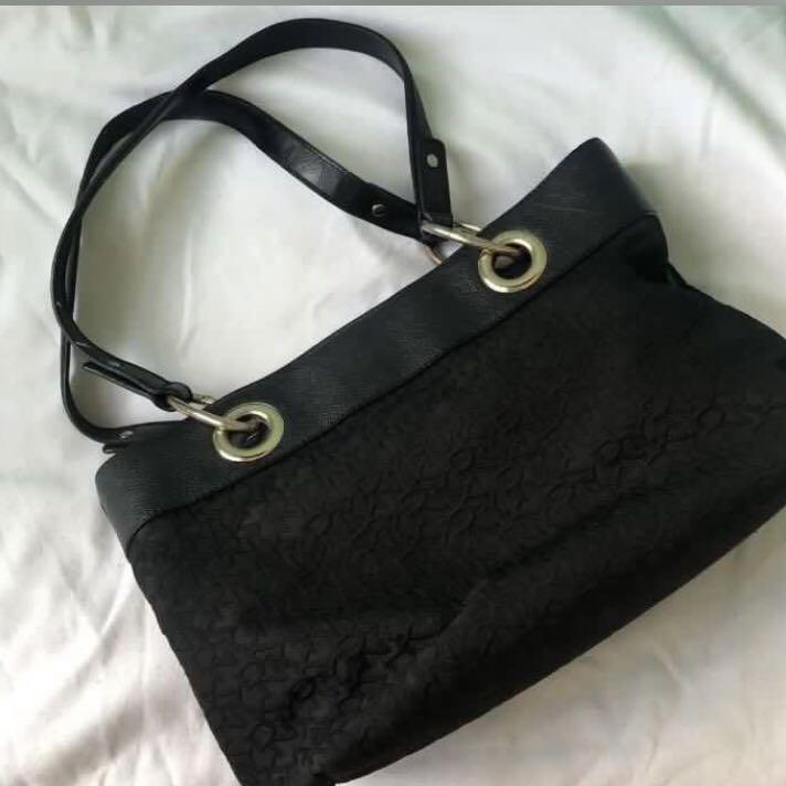 DKNY tote leather bag, Luxury, Bags & Wallets on Carousell