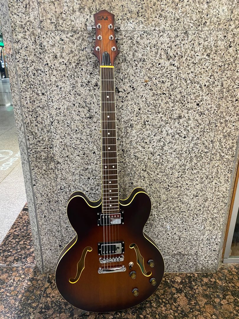 Eart shop guitar 335