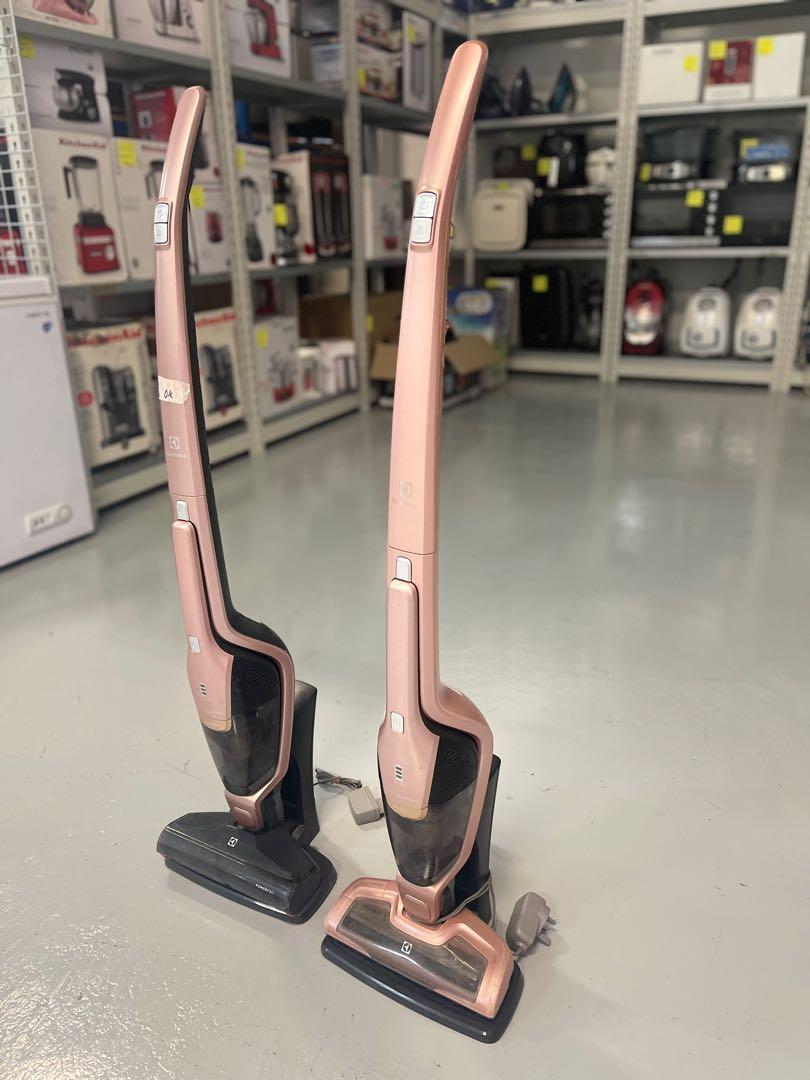 ELECTROLUX ZB3411 HANDSTICK VACUUM CLEANER (18V) 2IN1 ERGORAPIDO POWERPRO, TV & Home