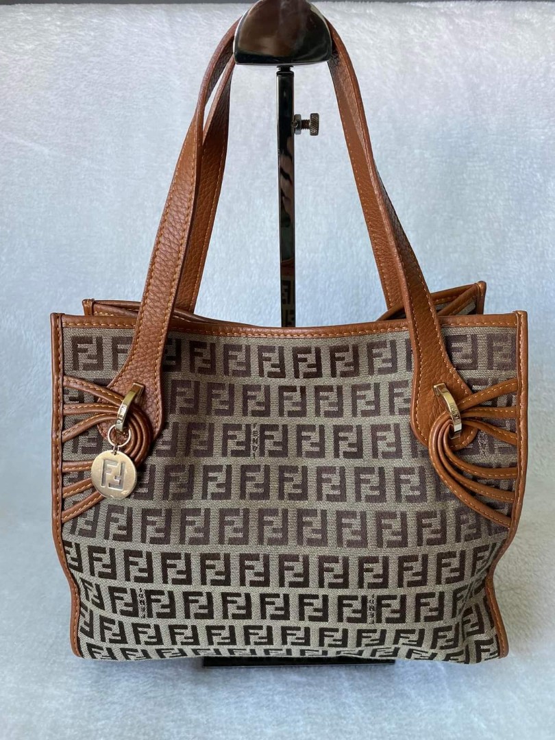 Cabas fendi monogram online