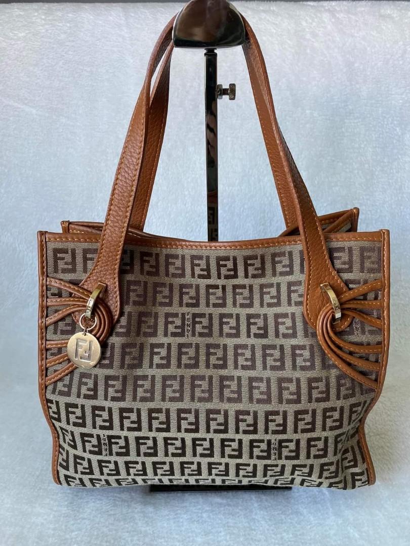 Cabas fendi monogram online
