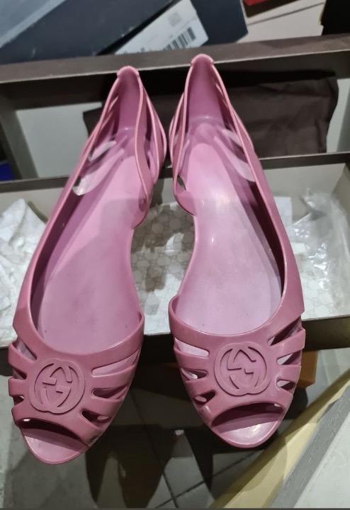 Gucci jelly sandals best sale pink