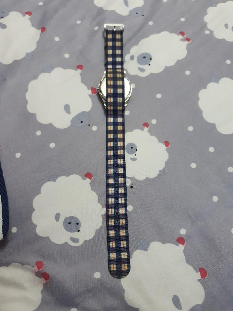Hypergrand Watch (Category: Women's Watches) located in Singapore. Submitted by skja94 (Listing ID 1166859310, Image 3). Description: Original price is above $100 Will replace battery for free.