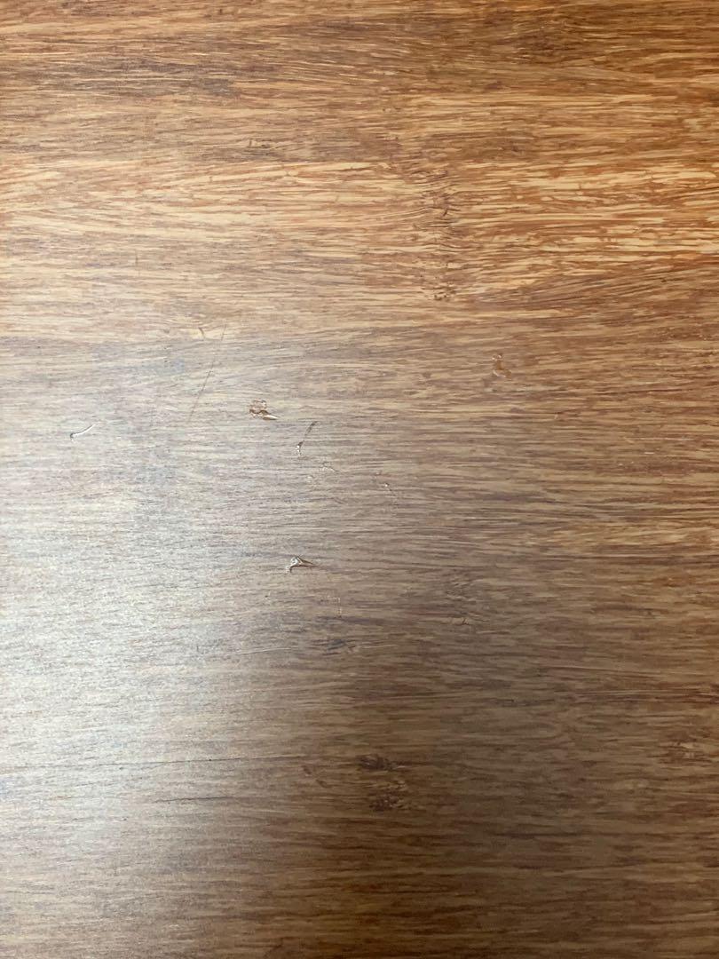 IKEA 枱 （分類：其他家居傢俬）位於 Hong Kong。 由 hingwatsang 提交（商品編號 1166988621，圖片 3）。簡介： IKEA 枱 餐枱工作兩用皆可 新舊如圖 用咗約2年 枱面有使用痕跡 自拆自裝自搬運 九龍塘廣播道取。