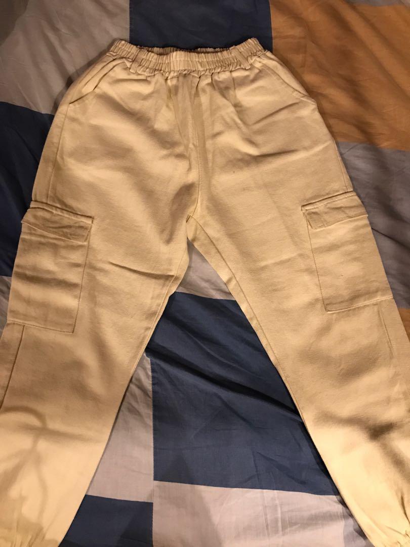 Jogger pants (Category: Other Bottoms) located in Taguig. Submitted by yeslan (Listing ID 1166993616, Image 1). Description: .