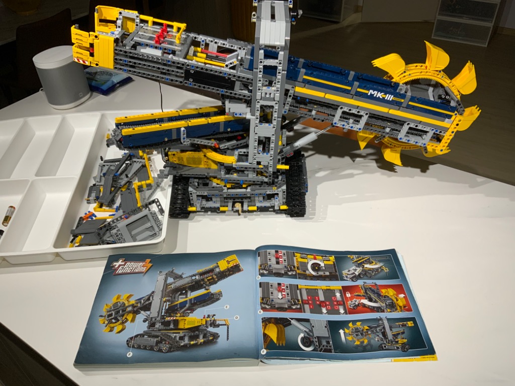 Lego technic top mining excavator