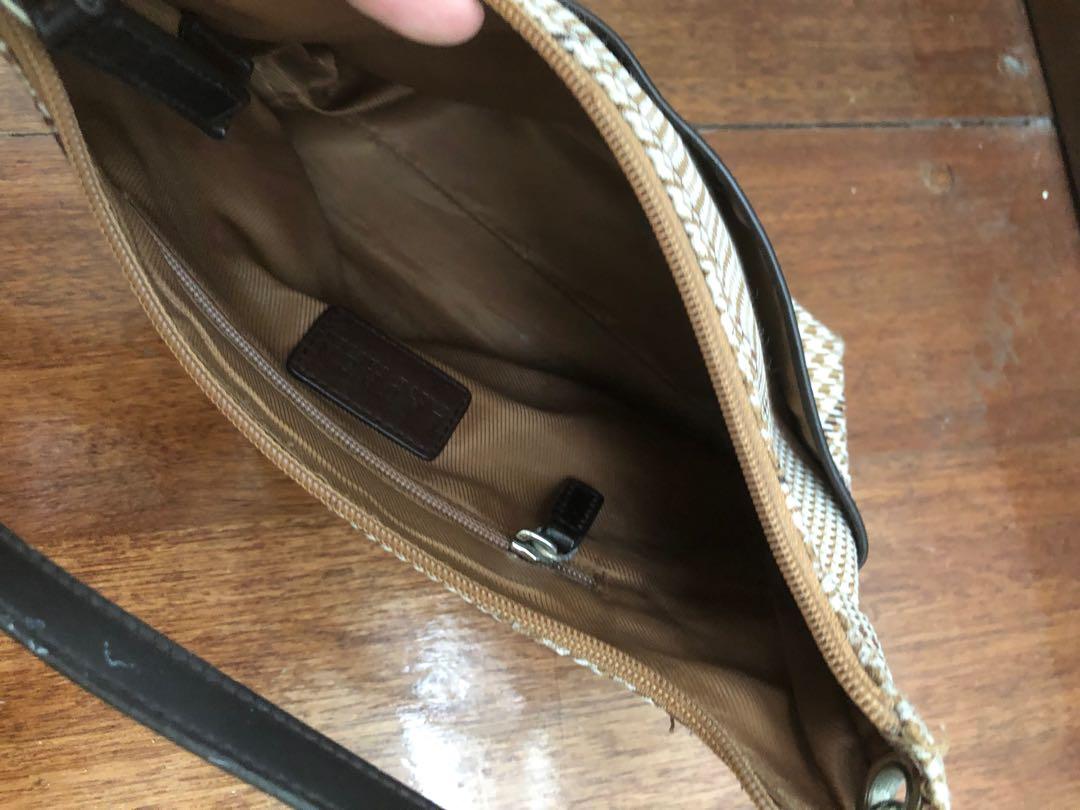 Light Brown Vintage Ralph Lauren (Category: Luxury Bags & Wallets) located in Pasay City. Submitted by anneythingph (Listing ID 1166849843, Image 2). Description: •see pictures for the condition .
