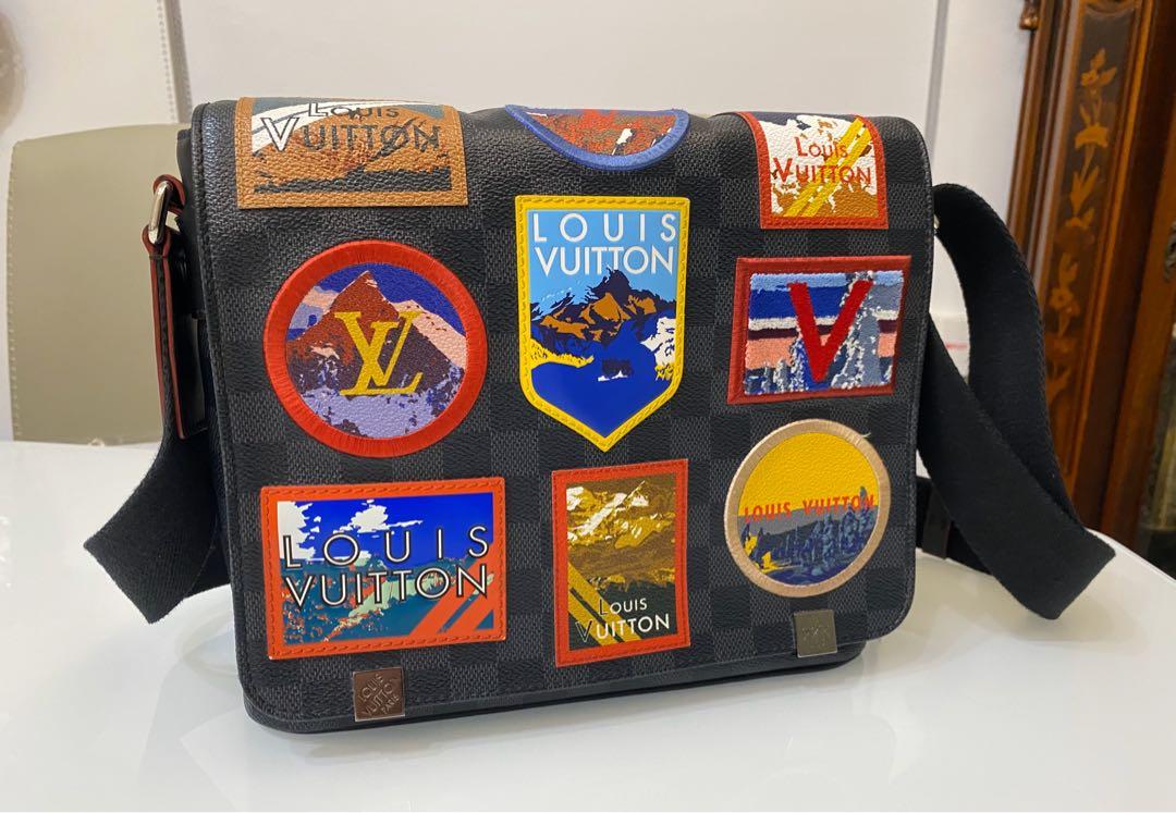 Louis vuitton messenger bag with badges outlet