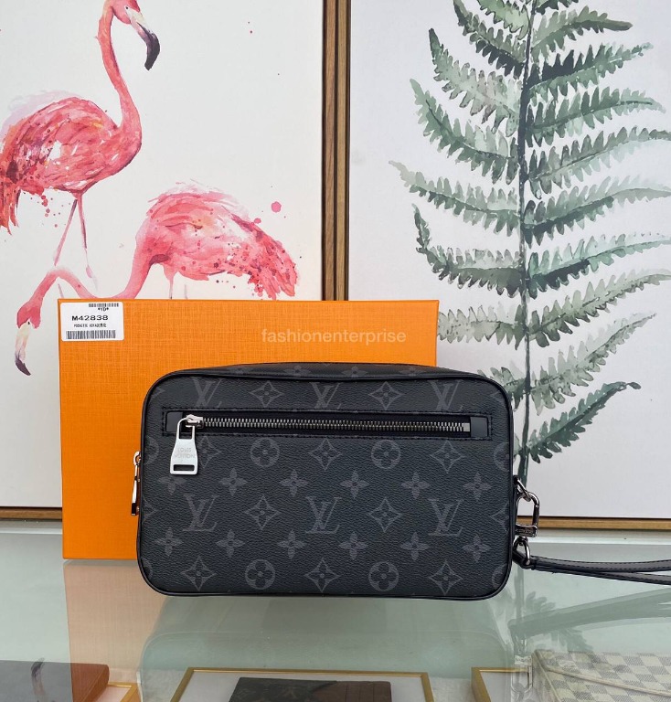 Louis Vuitton LV Kasai Clutch, Men's Fashion, Bags, Belt bags, Clutches and  Pouches on Carousell