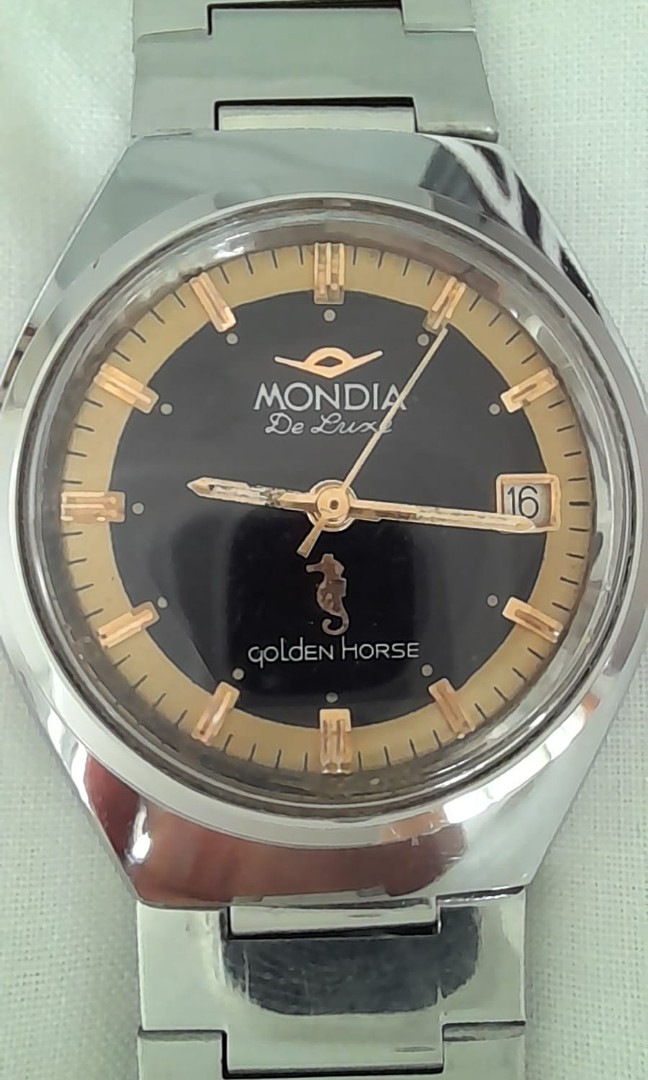 Mondia De Luxe Golden Horse