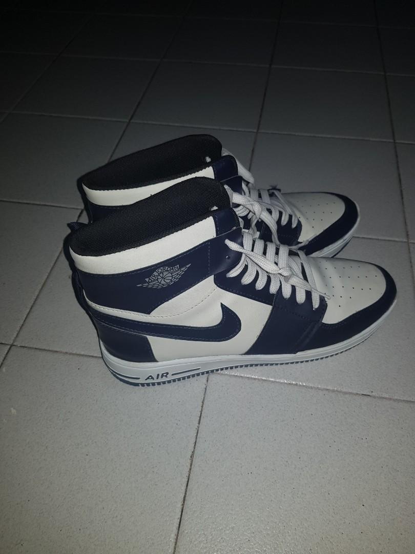 mens navy blue jordan shoes