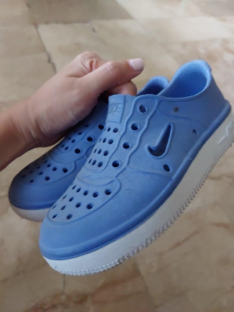 Nike croc best sale like shoes
