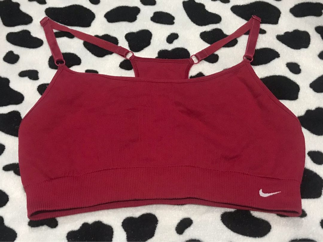 Nike string type, Men's Fashion, Activewear on Carousell