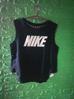 Nike top